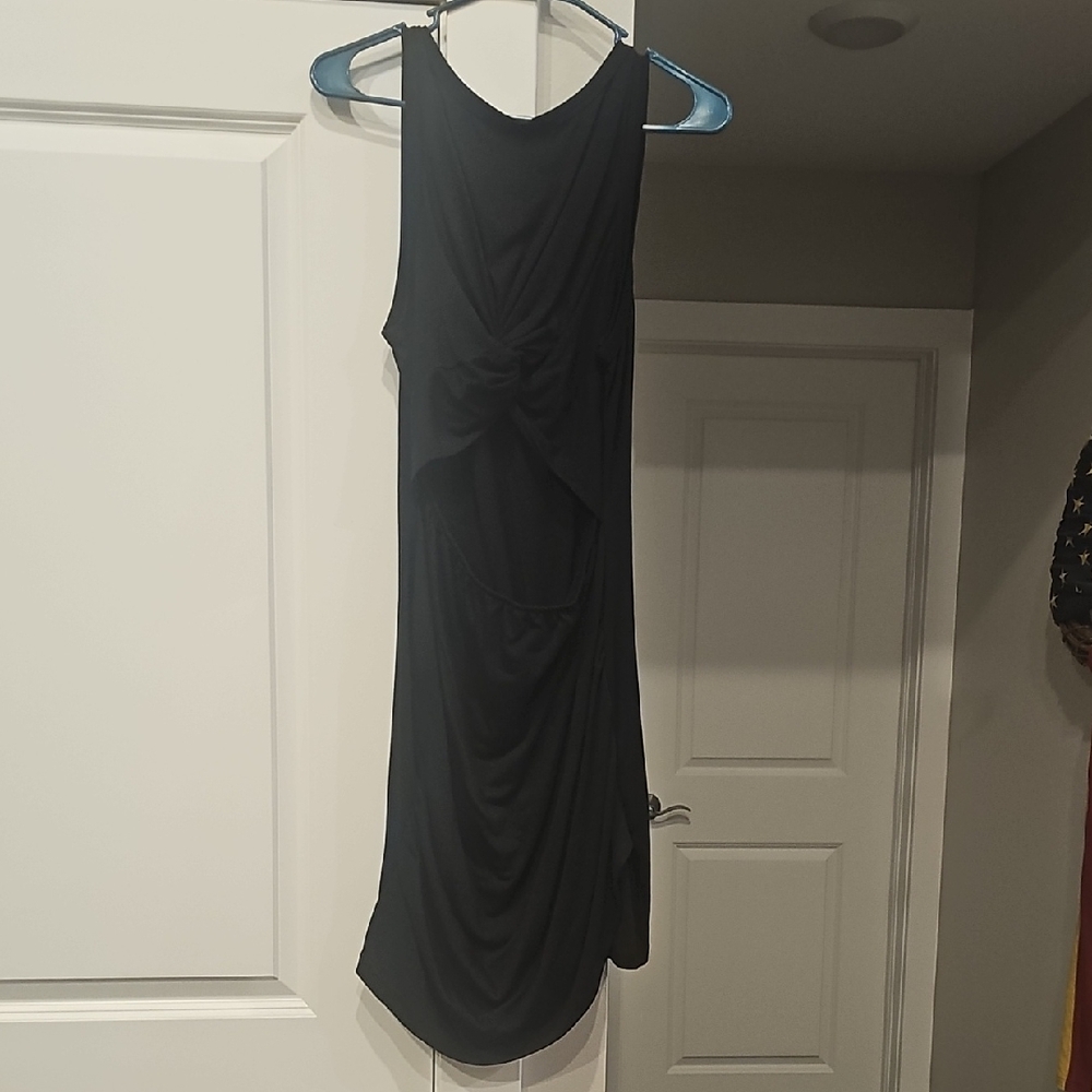 Elegant Black Sleeveless Dress